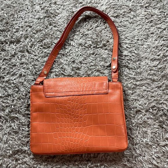 Liz Claiborne VINTAGE orange pleather purse animal print Clean lots of pockets - Picture 8 of 8